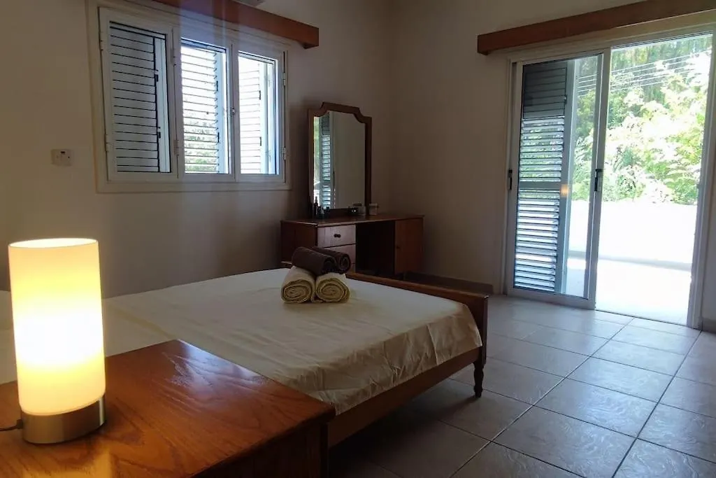 Bungalow House Kiti, Seaside Holiday home