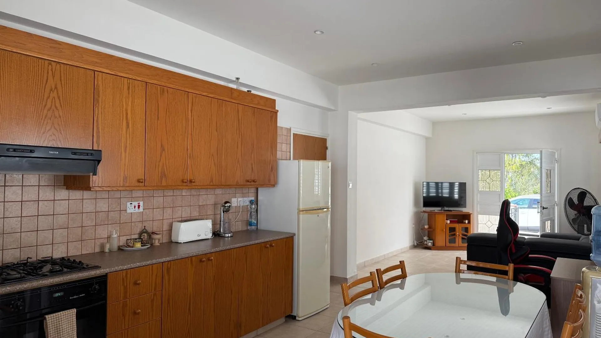 Bungalow House Kiti, Seaside Holiday home Kiti